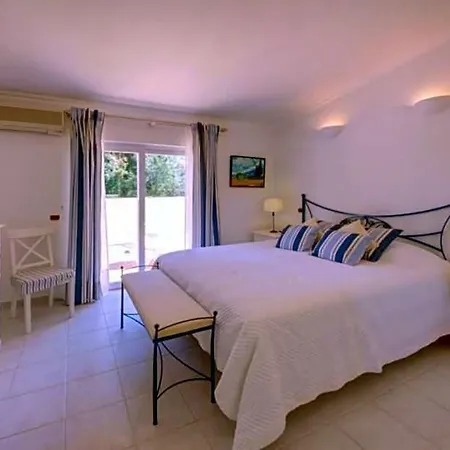 Alvor Sleeps 8 Pool Air Con Wifi Βίλα