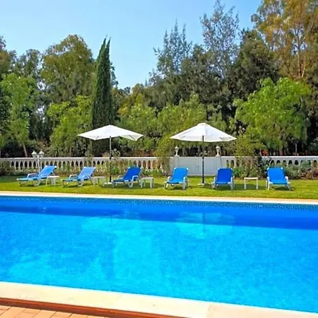 Alvor Sleeps 8 Pool Air Con Wifi Βίλα